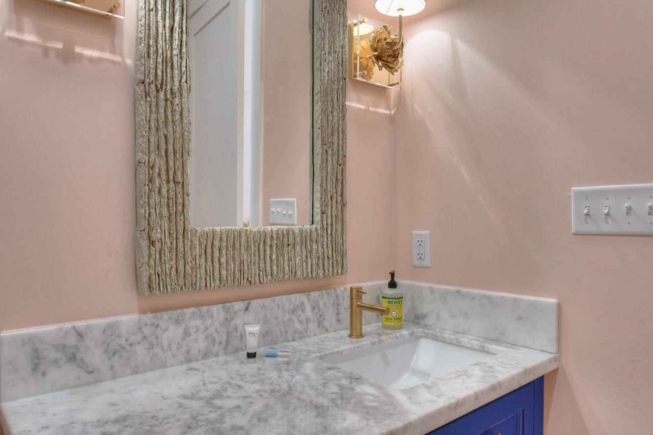 The Pink Room At Emily'S On The Island Galveston Exterior photo
